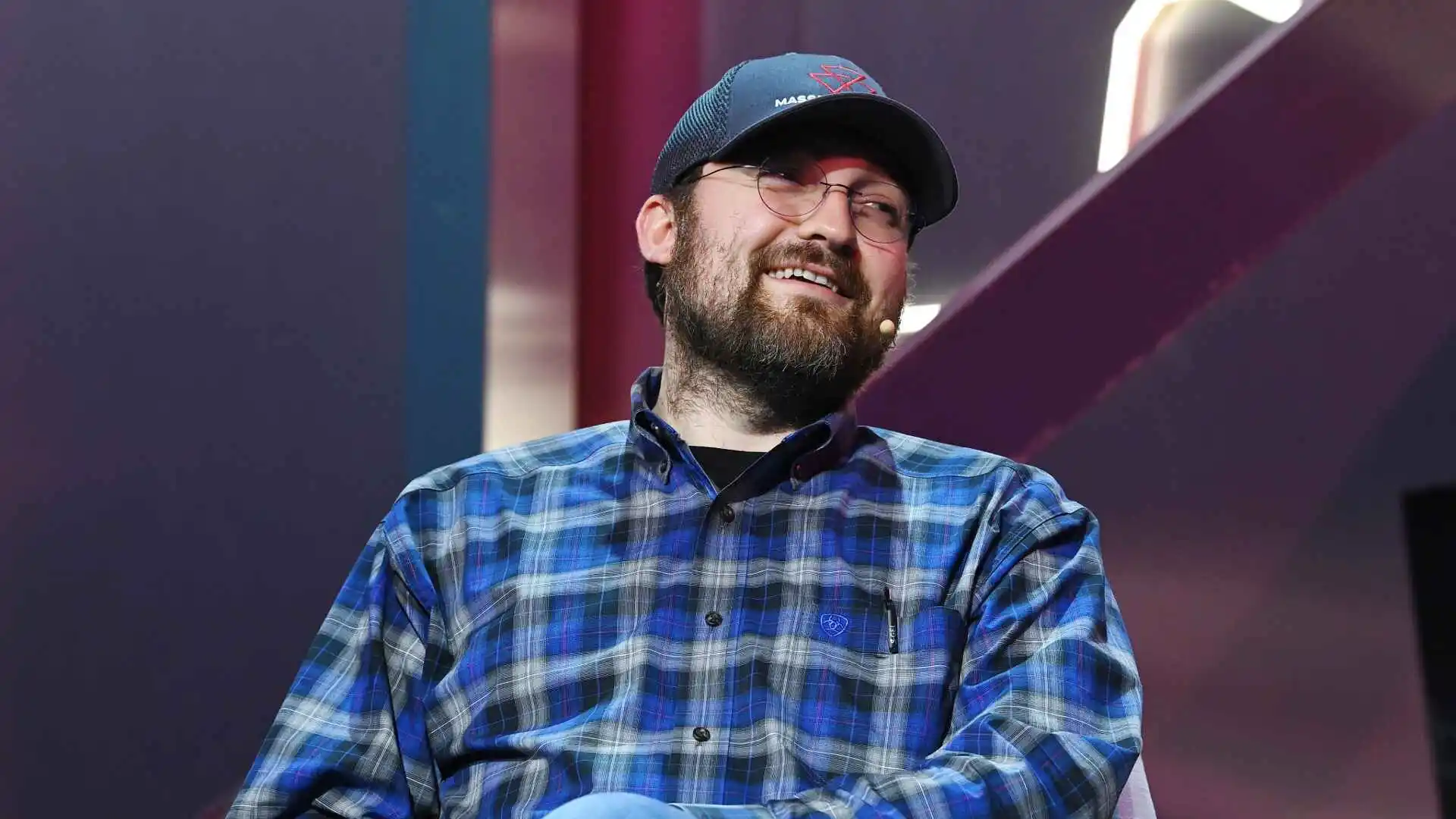 Le fondateur de Cardano affirme que les géants de la technologie envisagent l&rsquo;intégration des cryptomonnaies et partage une prédiction du prix du Bitcoin.