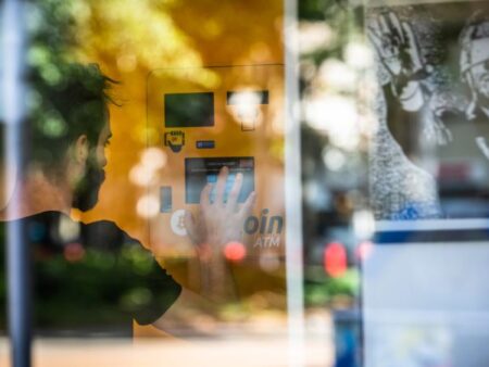 Les tarifs de Trump déclenchent une vente massive de cryptos.