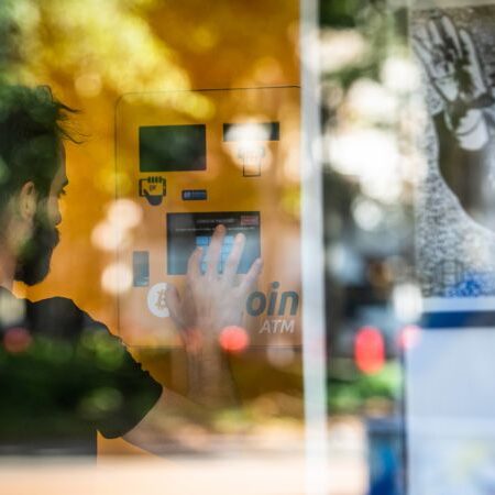 Les tarifs de Trump déclenchent une vente massive de cryptos.