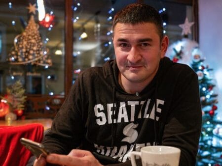 « Personne ne veut la paix »: Les Ukrainiens risquant la mort pour éviter le front