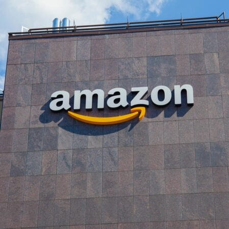 Amazon and Walmart May Launch Their Own Stablecoins, Says WSJ
