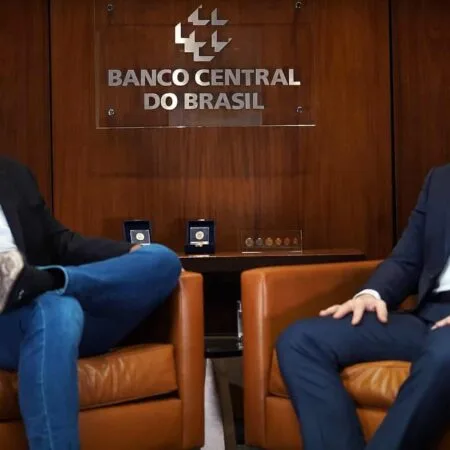 Governments Mishandled Their Currencies, Creating Space for Cryptocurrencies, Says Roberto Campos Neto